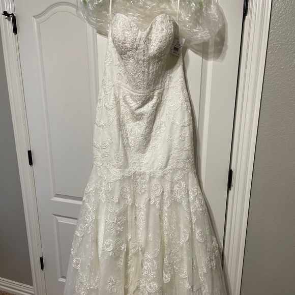 Brand New Ivory Wedding Dress Wedding